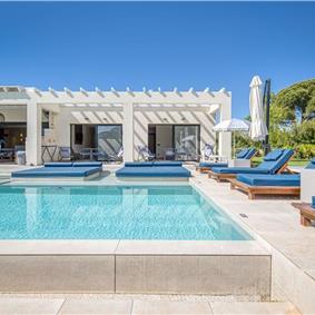 5 bedroom luxury seaside villa with indoor & outdoor pool, near Acharavi, sleeps 10